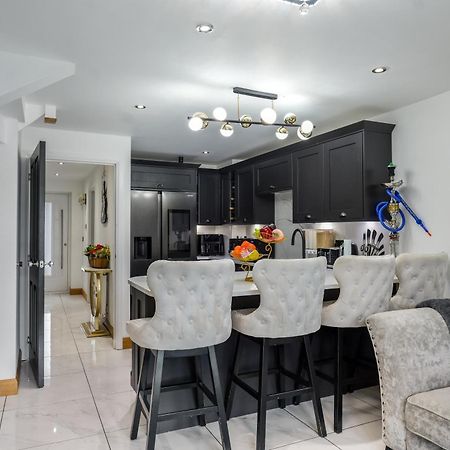 ליברפול Luxurious 4 Bedroom House מראה חיצוני תמונה
