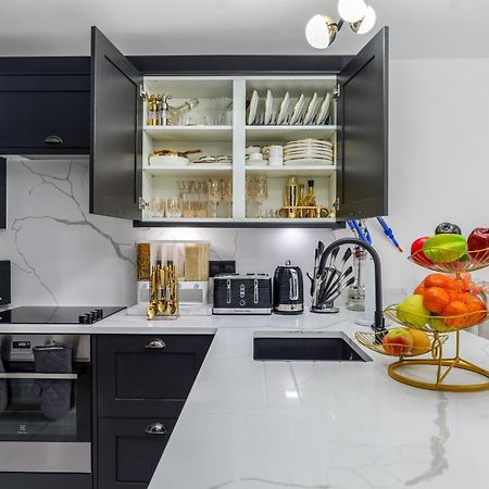 ליברפול Luxurious 4 Bedroom House מראה חיצוני תמונה
